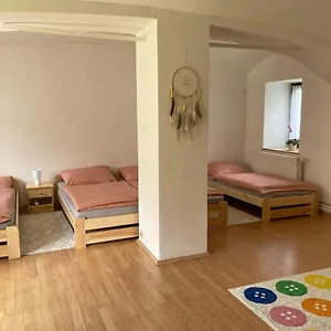 Prázdninový dům Příjemný Dům Se Zahradou Ostresany